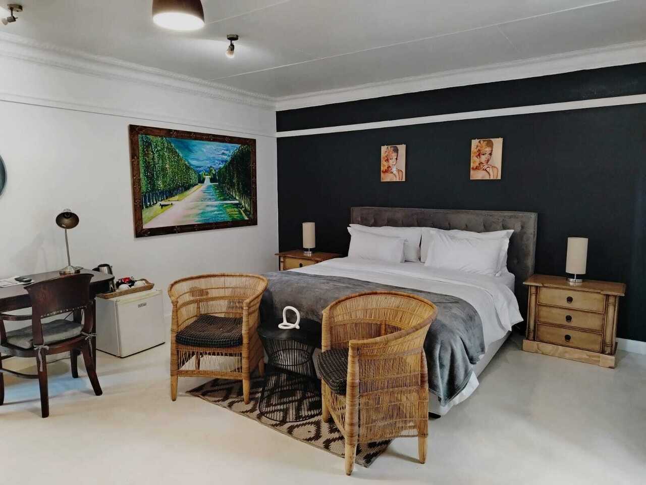 84 On Fourth Guest House