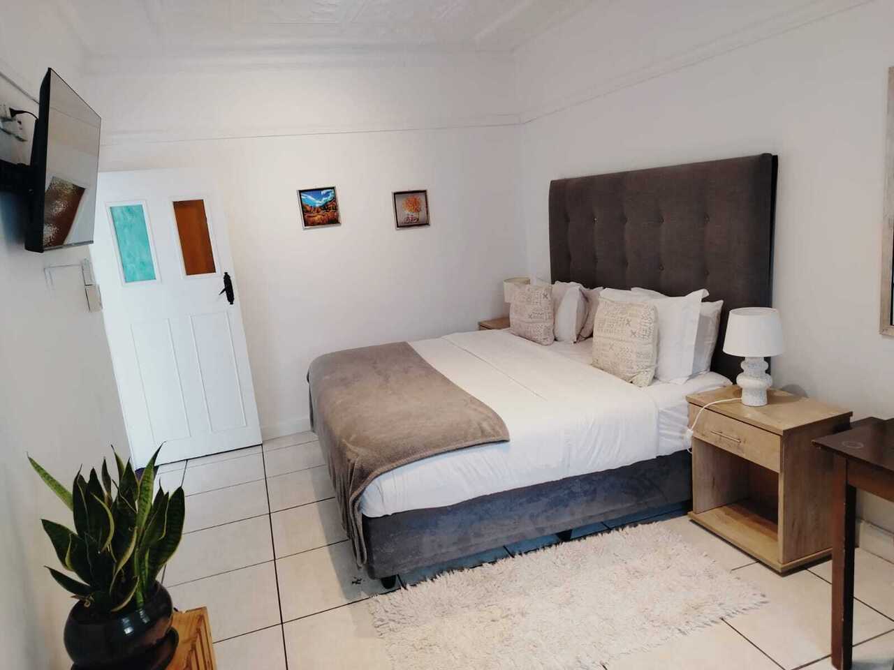 84 On Fourth Guest House