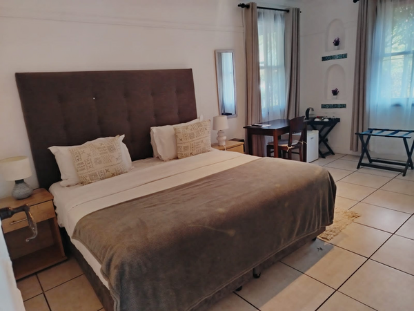 84 On Fourth Guest House