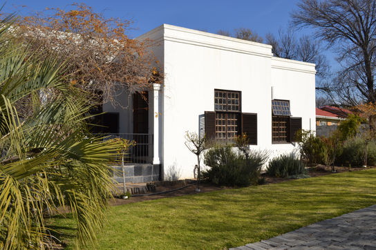 Lawrence Guesthouse