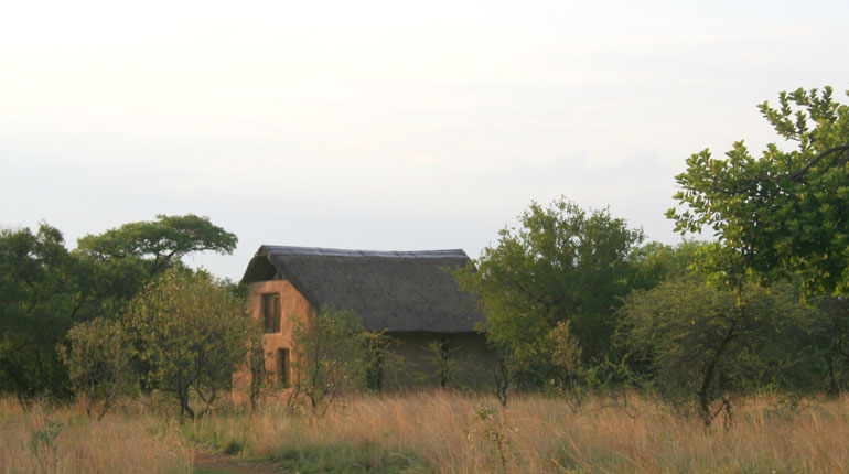 Adama Artistic Chalets & Teepees