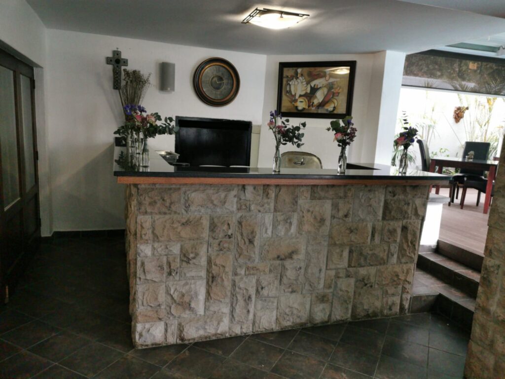 Aanmani Rose Guest House image 5