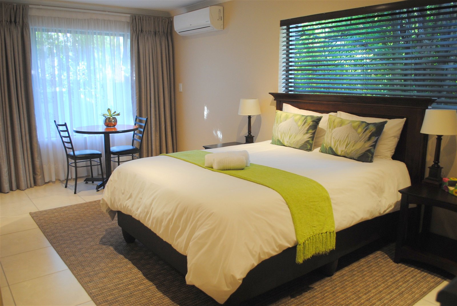 6 On Morris Guest House