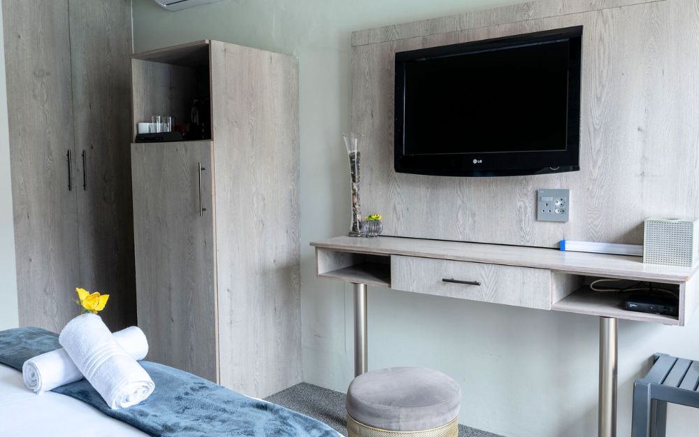 McAllisters Luxury Guesthouse & Spa in Greyville 5