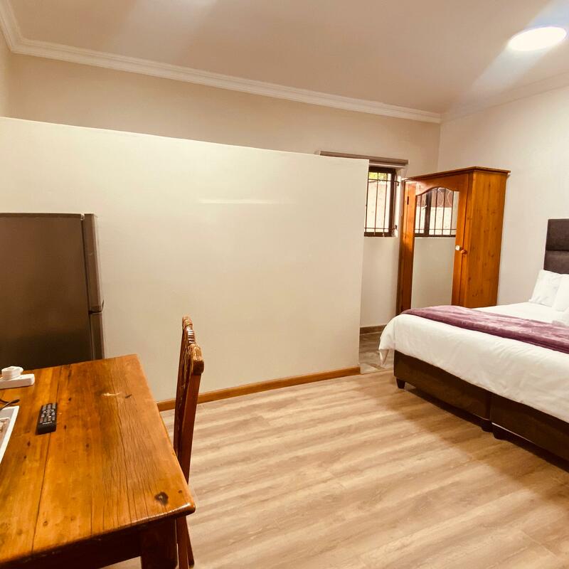 Adhara Hotel image 2