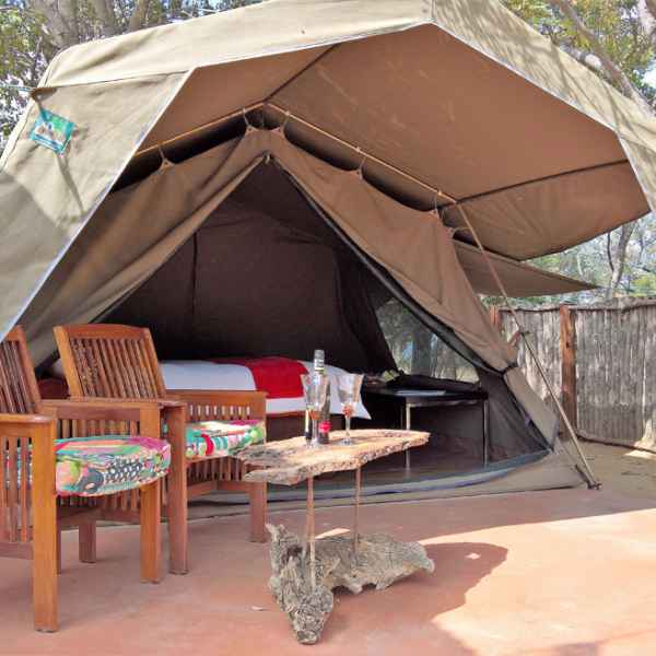 Ama Amanzi Bush Lodge