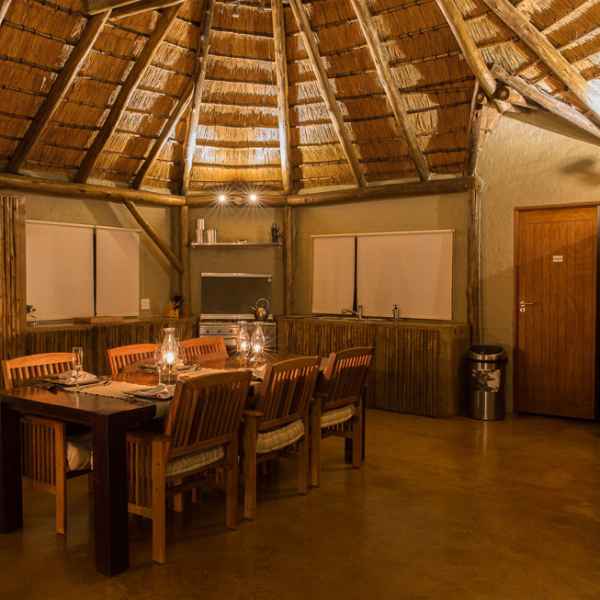 Ama Amanzi Bush Lodge