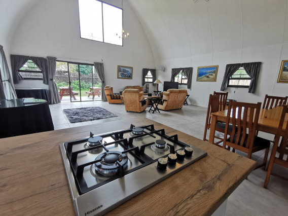 Arch Cabins image 3