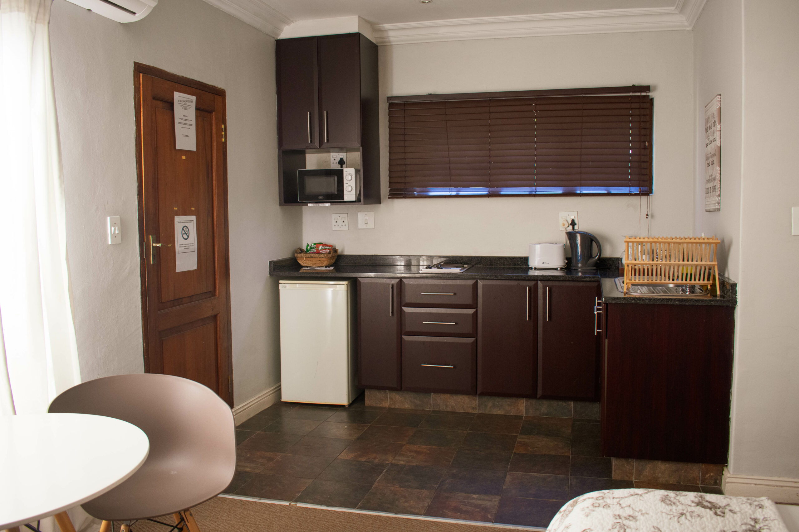 African Sands Bed and Breakfast image 4
