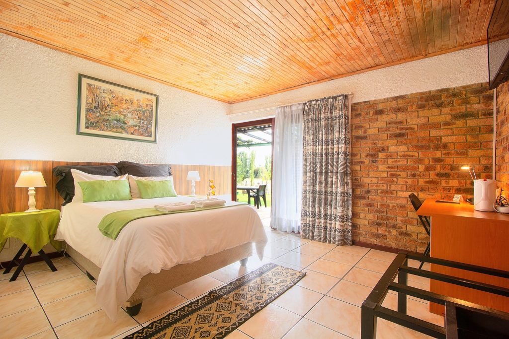 Airport Bird and Game Lodge image 4