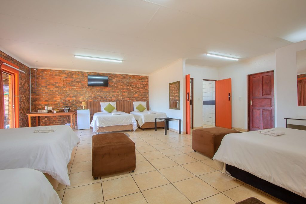 Airport Bird and Game Lodge image 3