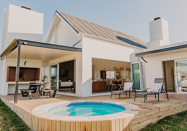 Back 9 Guest House image 2