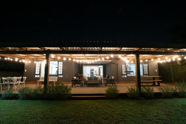 Barefoot Beach House image 5