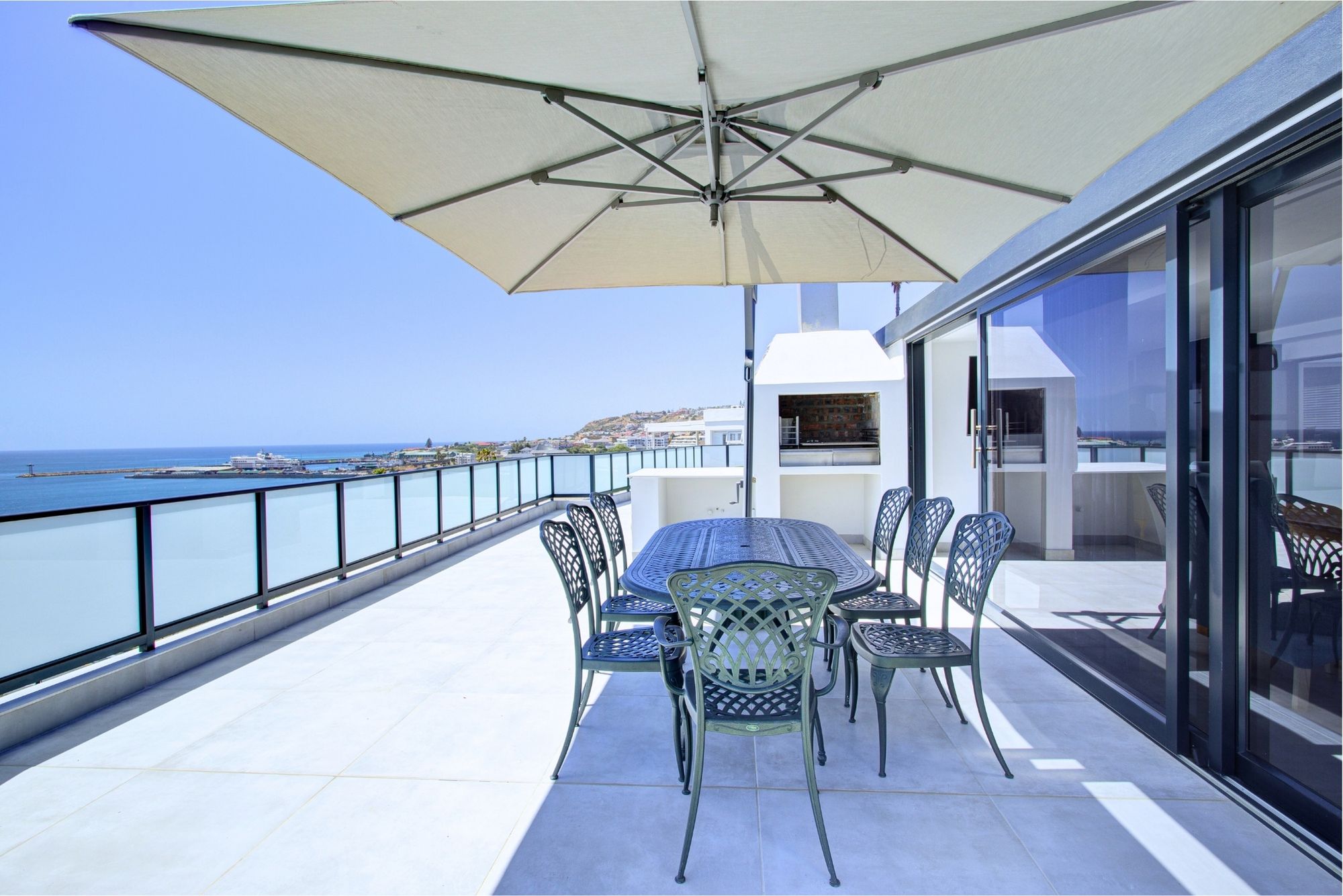 Mossel Bay Waterfront Accommodation image 5