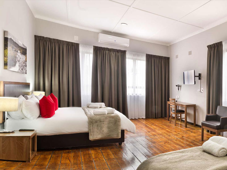 Clanwilliam Hotel