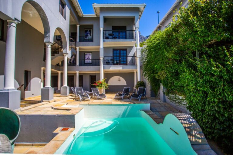 Cape Riviera Guest House image 3
