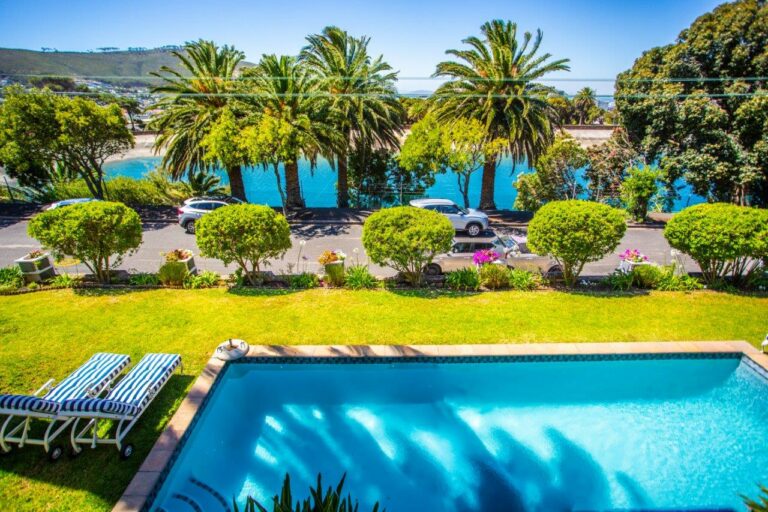 Cape Riviera Guest House image 4