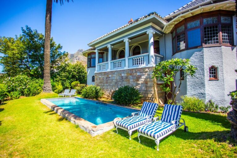 Cape Riviera Guest House