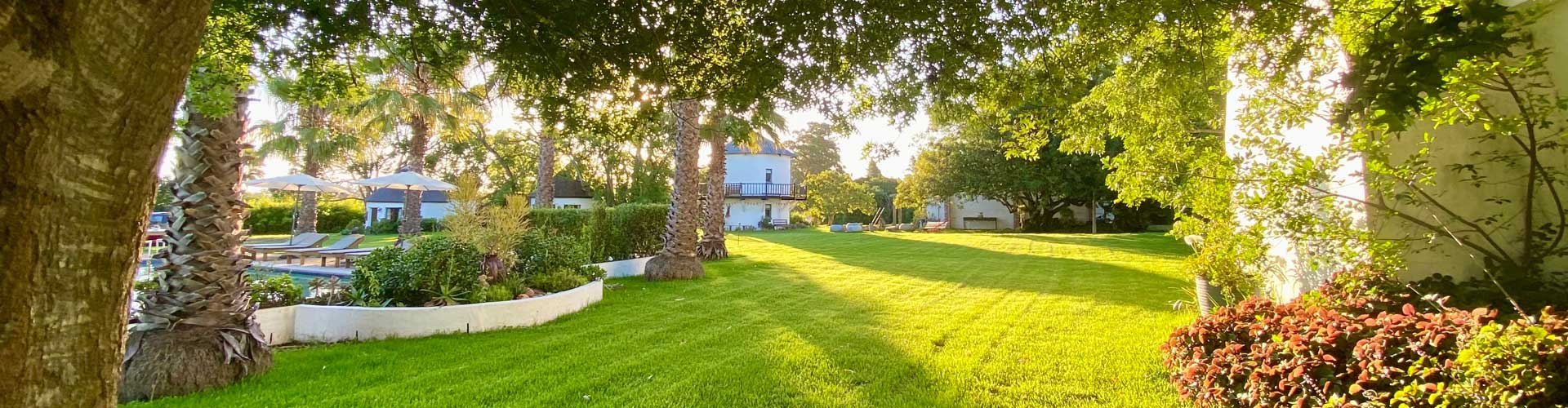 Bella Manga Country Escape