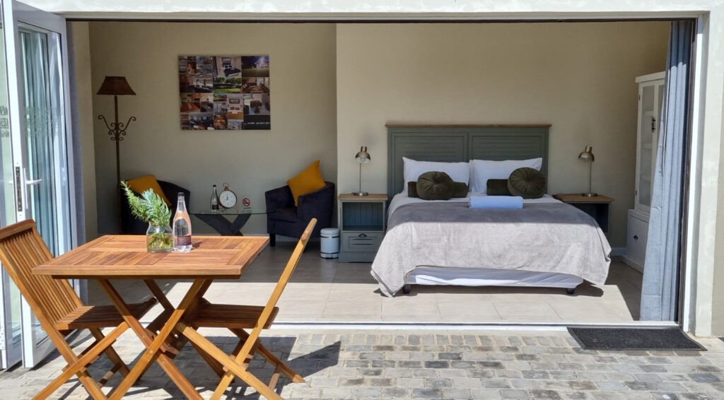 Cape Winelands Business Villas image 5