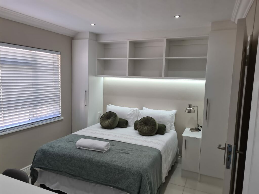Cape Winelands Business Villas image 2