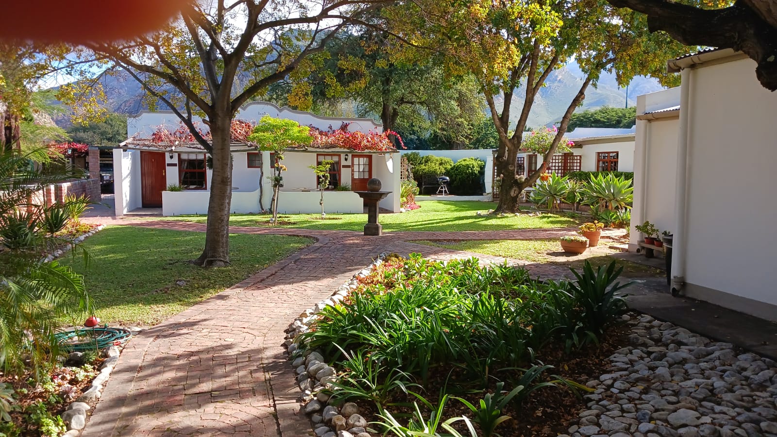 Long Acres Guest Cottages