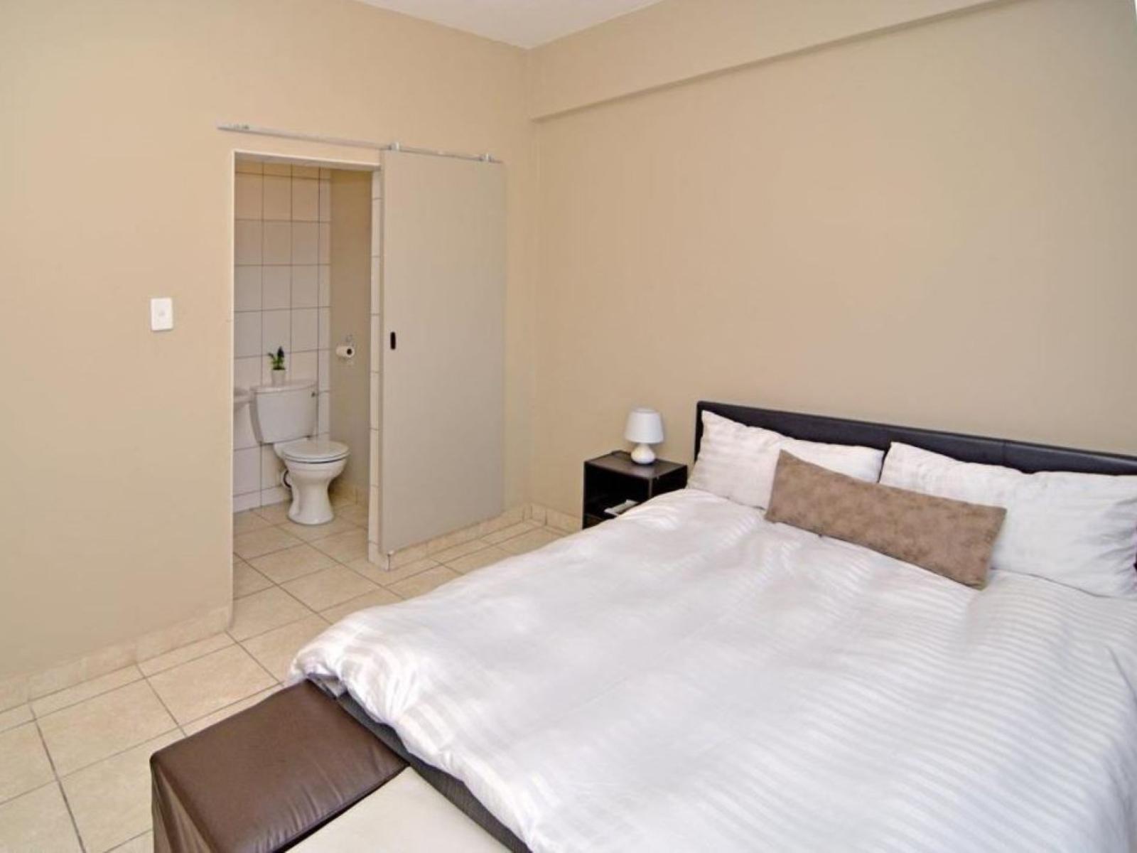Room 1 — Photo of the whole room
