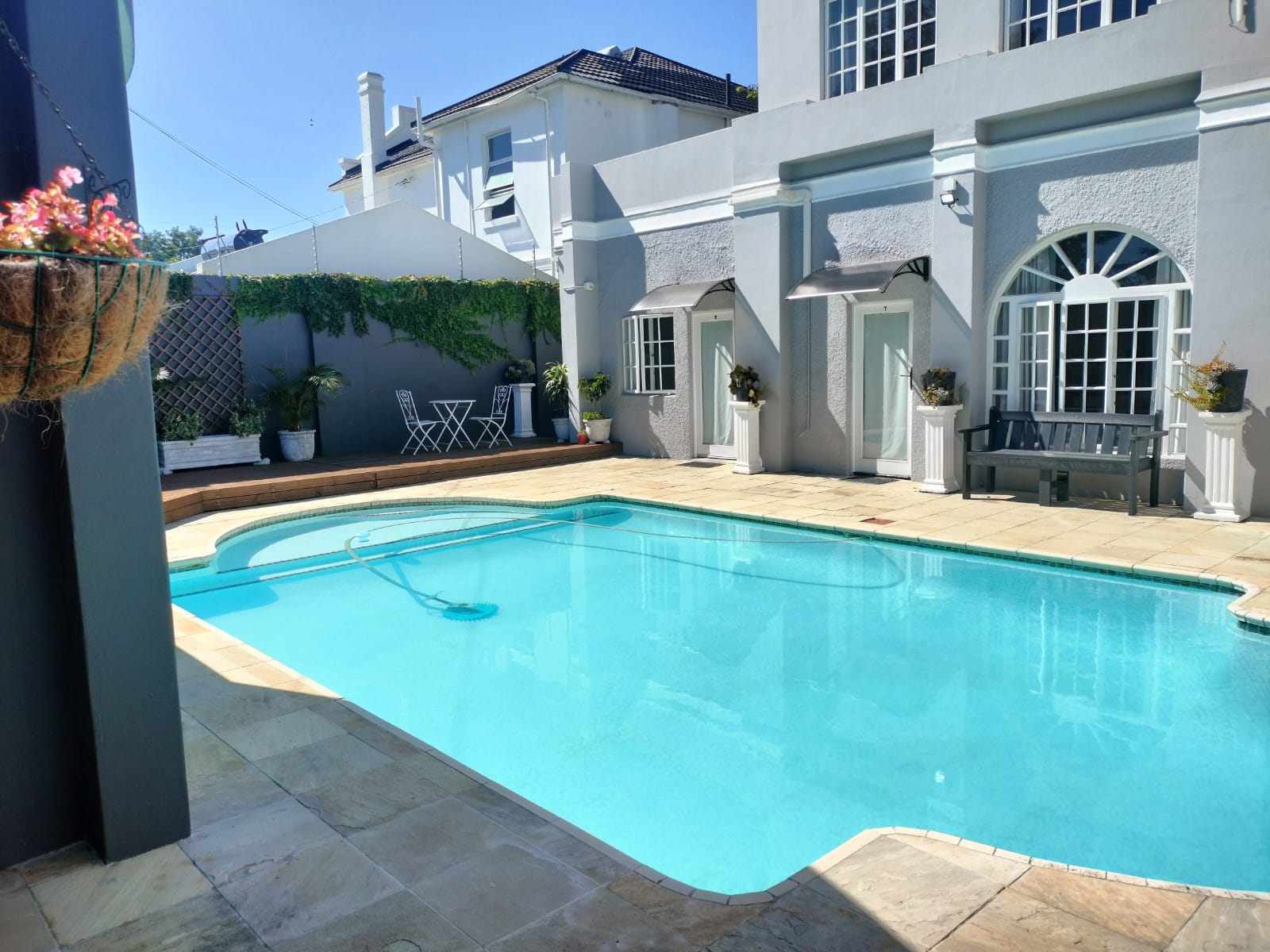 Dawson Manor Guesthouse