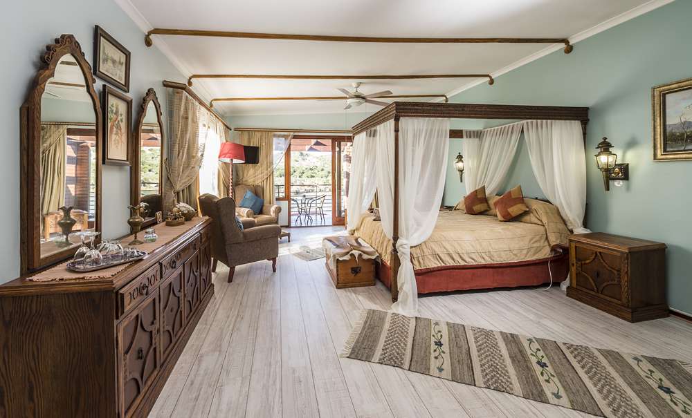 Addo's Dungbeetle River Lodge