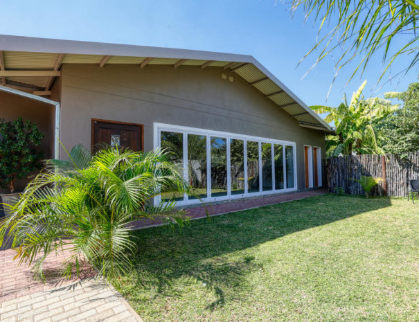 Haus Mopanie Bed & Breakfast