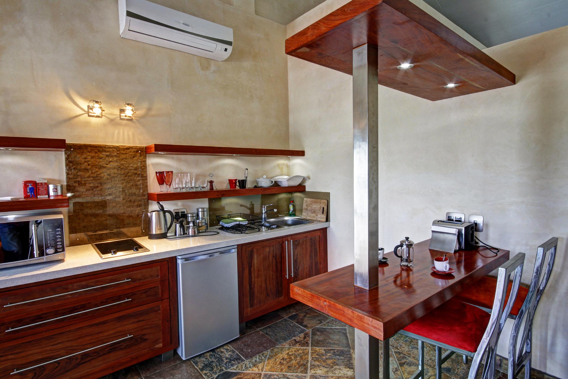 Hartmann Suites