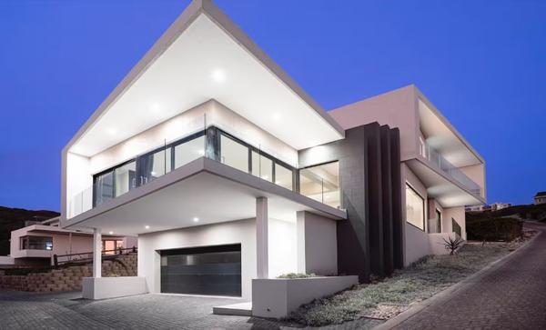Pinnacle Point Estate