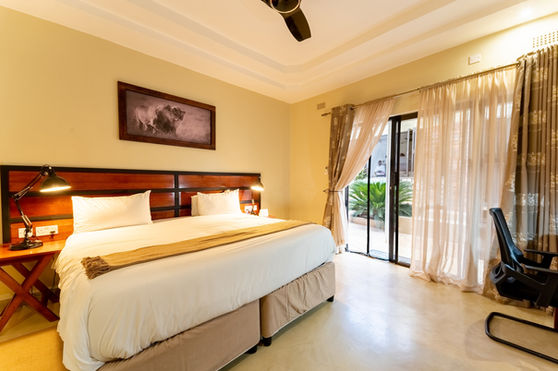 The Shrub Lodge in Victoria Falls 3