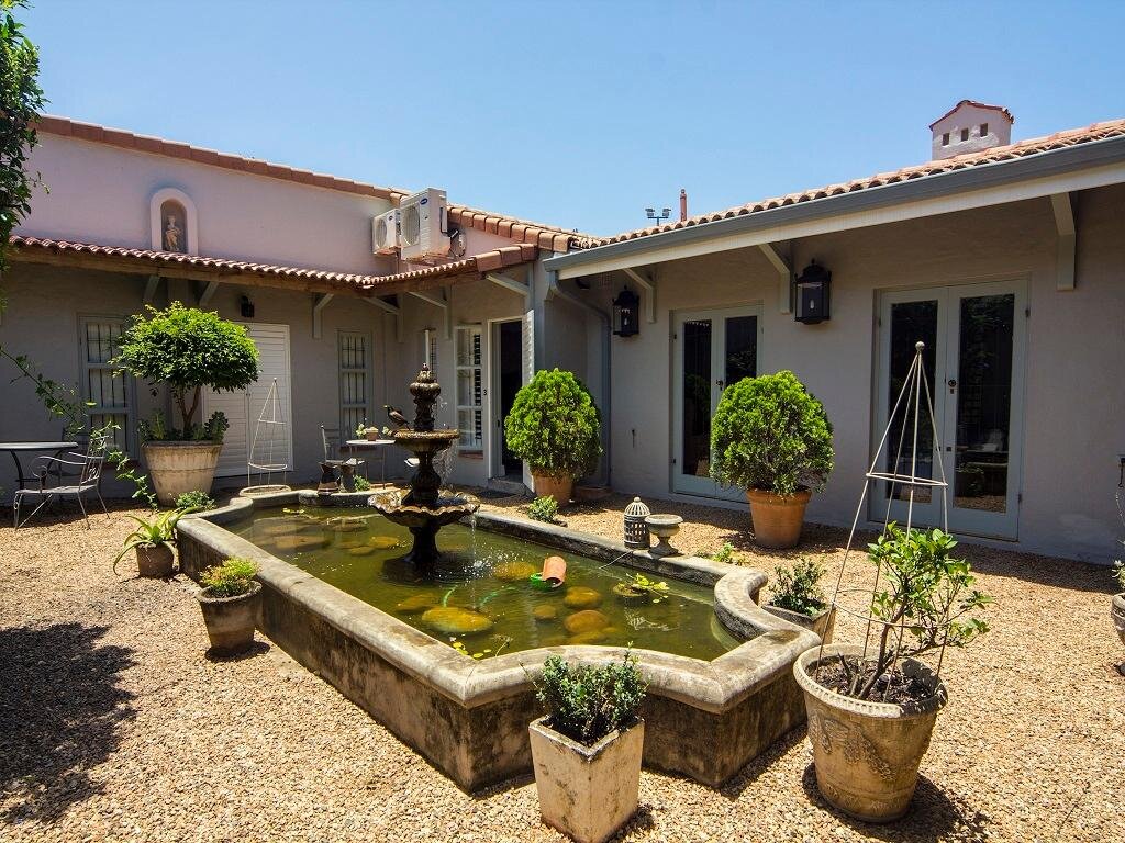 Maison Guest House