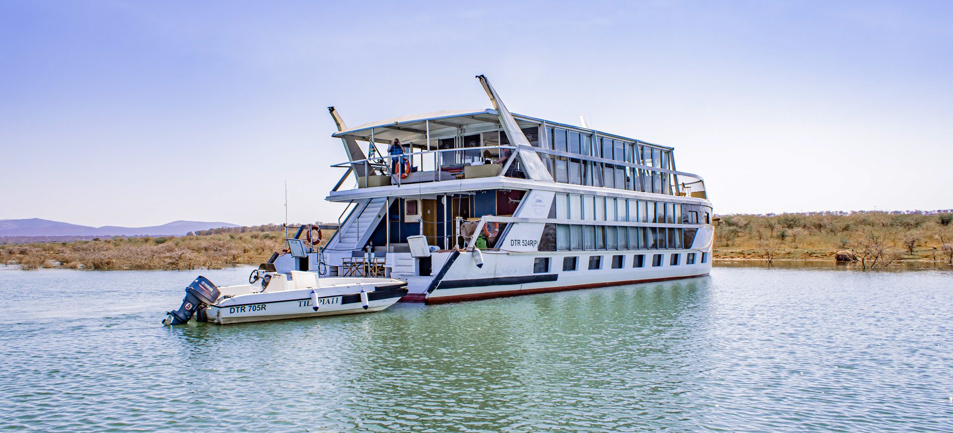 Shayamanzi Houseboats