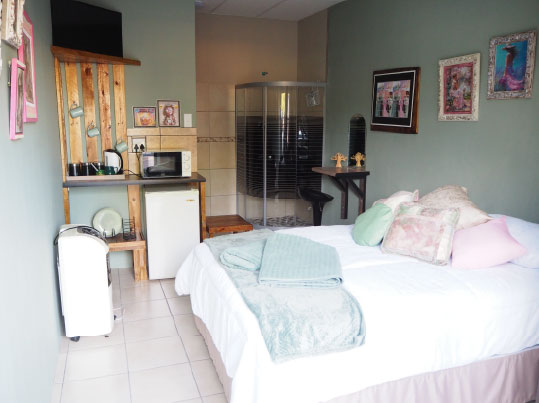 Smirna Guesthouse