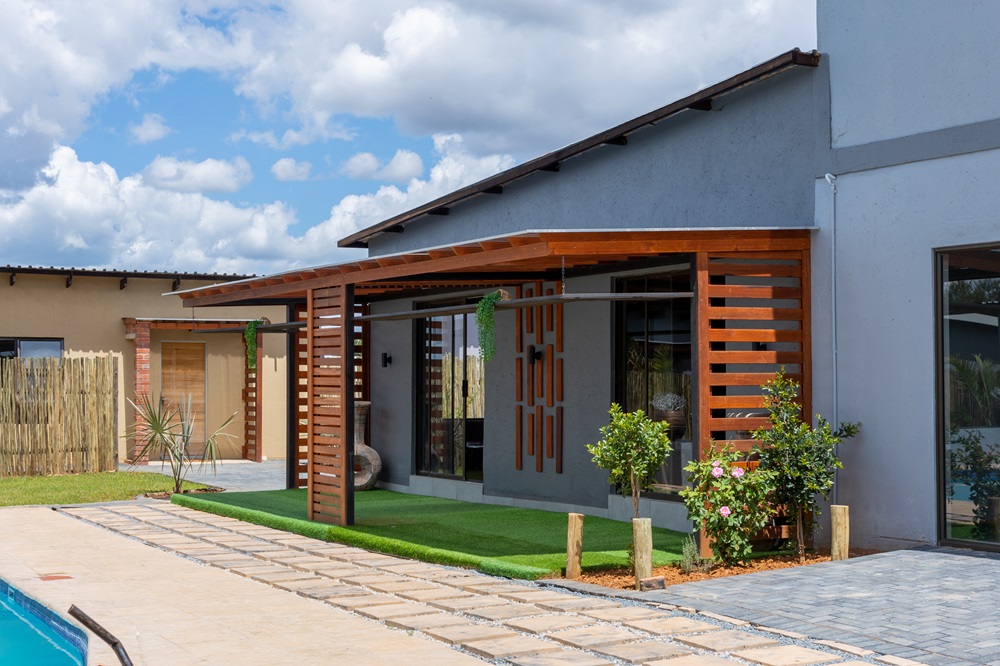 Tlatso Lifestyle & Accommodation in Pienaarsrivier nedersetting 3