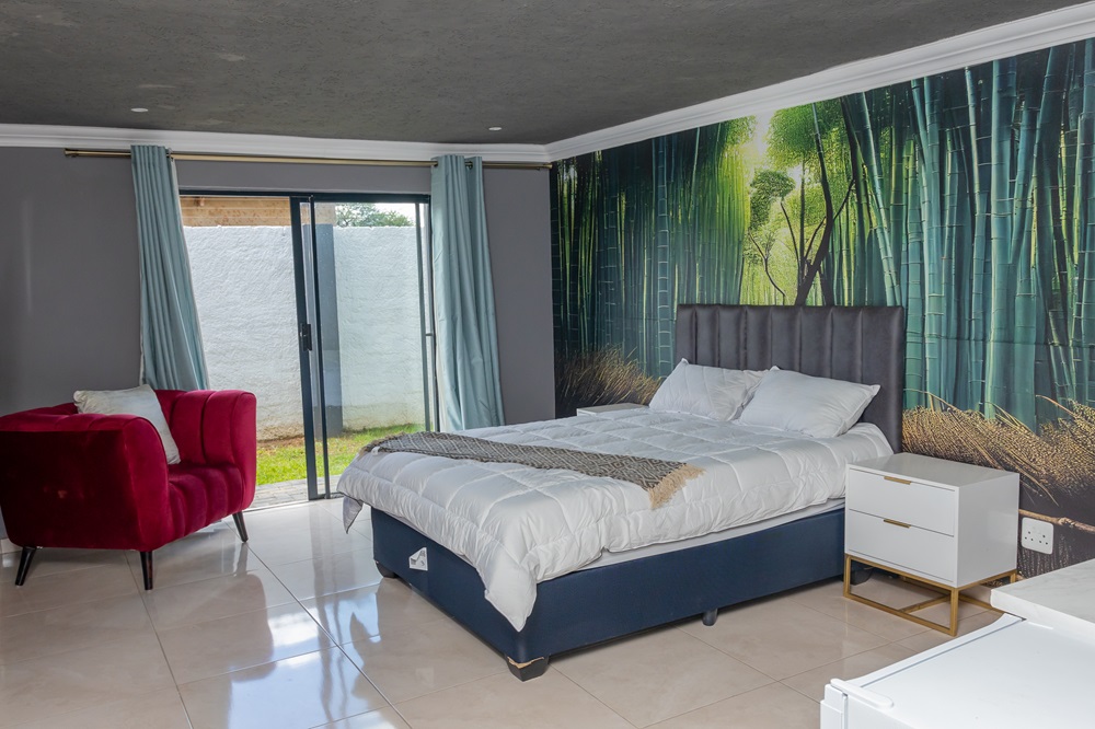 Tlatso Lifestyle & Accommodation in Pienaarsrivier nedersetting 5