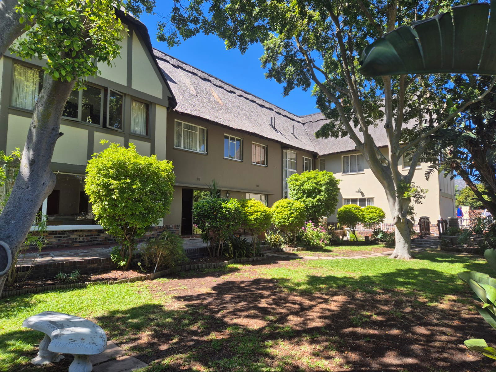 Applegarth Guest House image 4