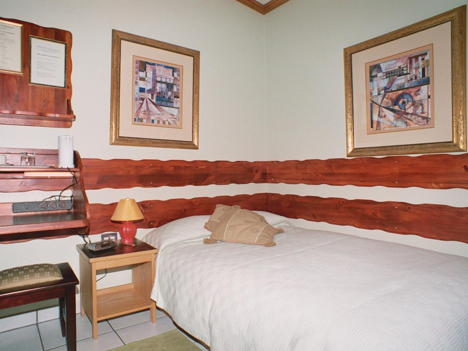 Room 2 — Decorative detail
