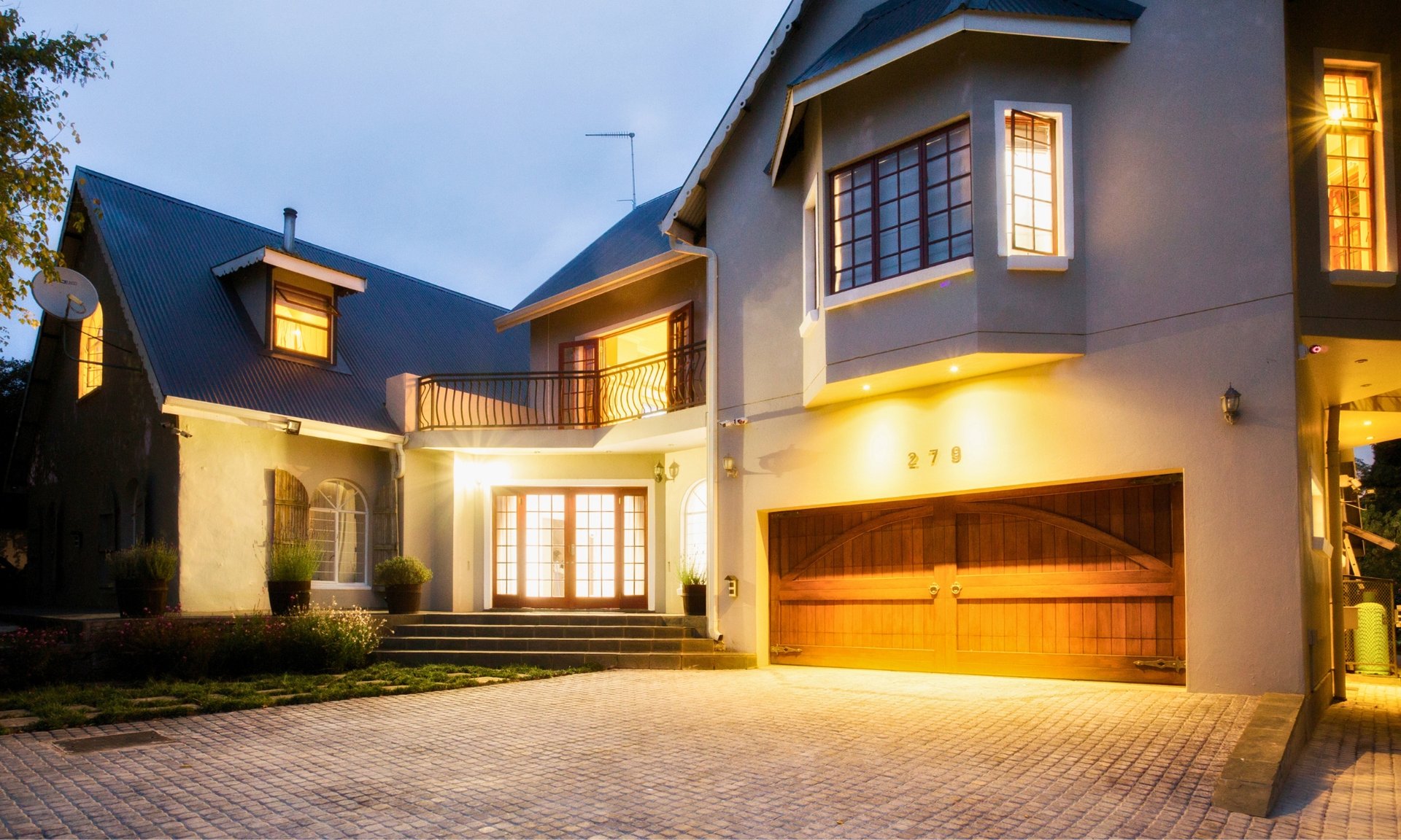 The Browns Luxury Guest Suites & Cottage