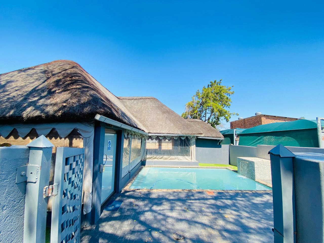 President Guest Lodge