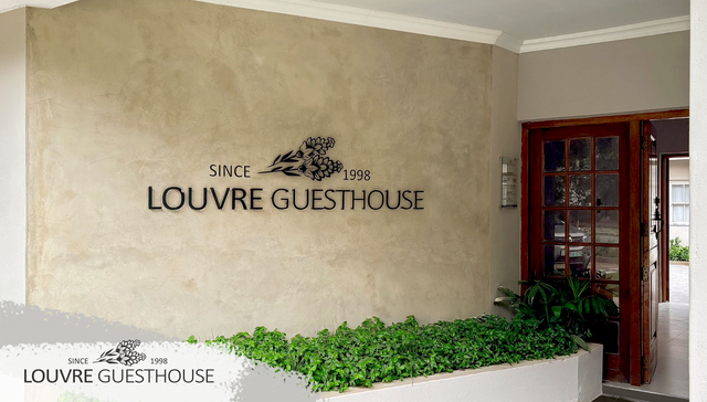 Louvre Manor House