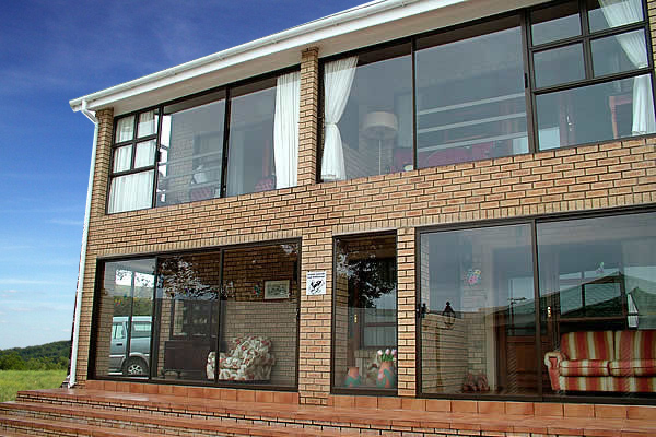 House Pinnaquin Guest House